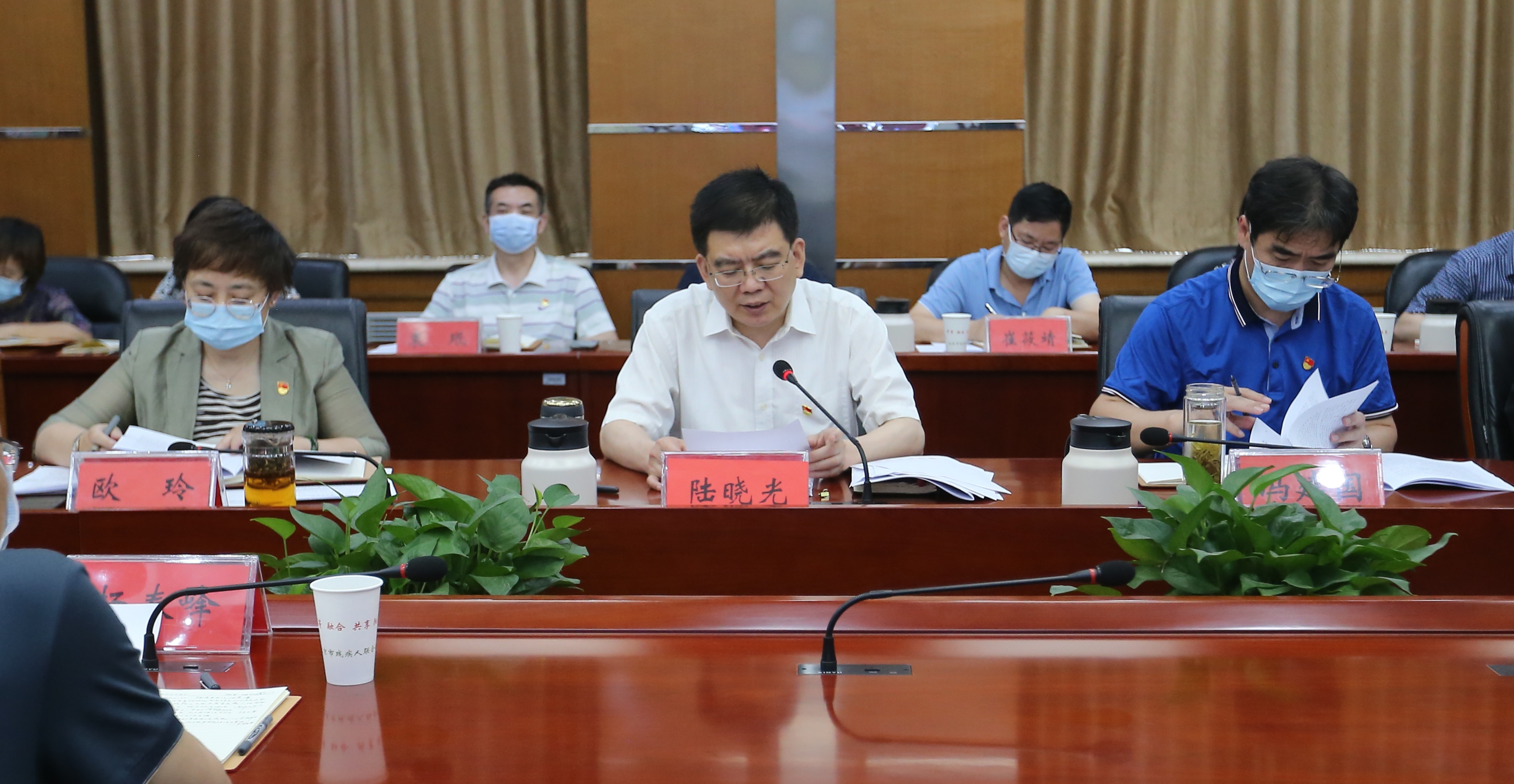 图为会议现场