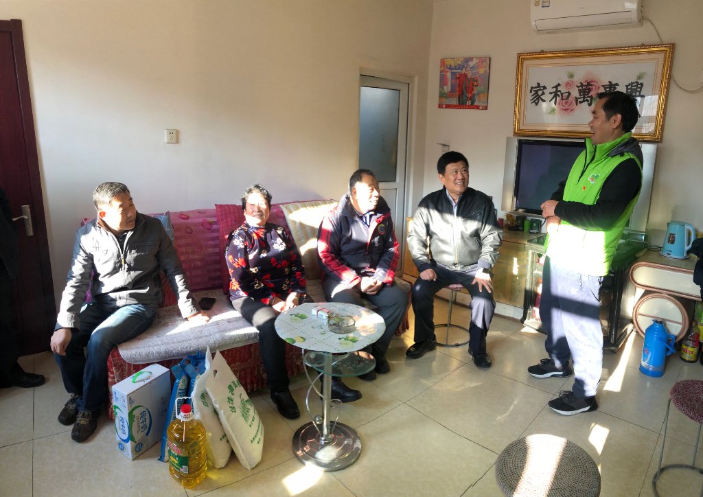 市残联副理事长李盟带队到门头沟区河南台村开展帮扶慰问活动