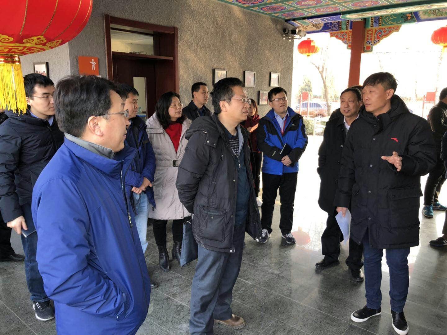 图为参观现场