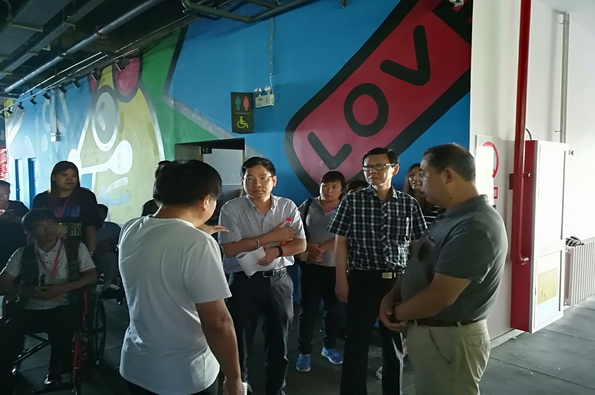 图为检查现场