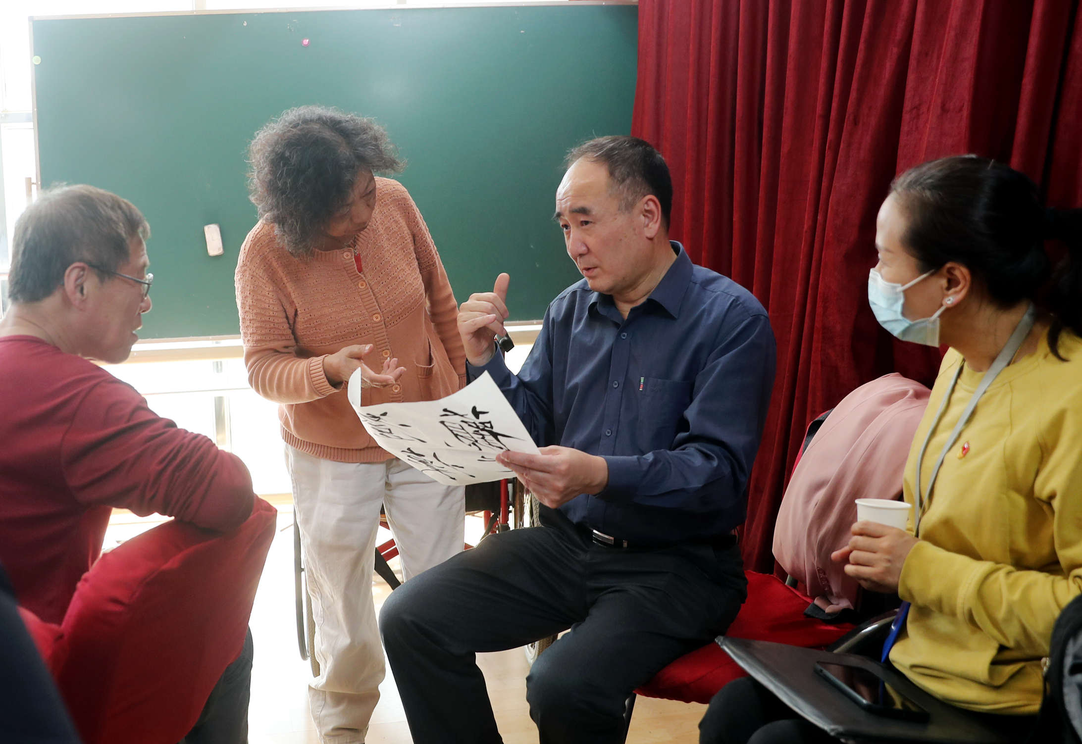 图为会议现场