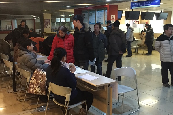图为招聘会现场