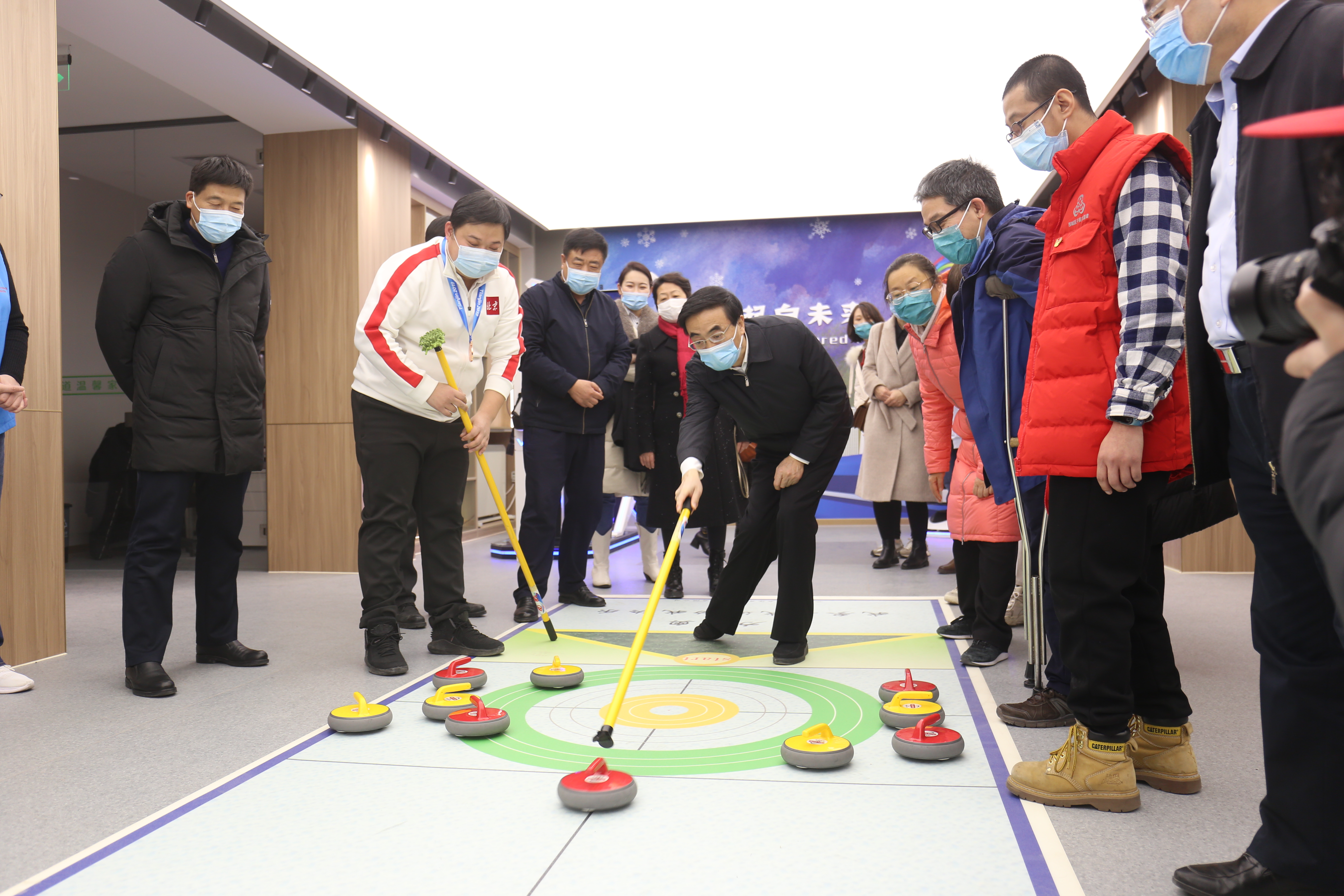 图为会议现场