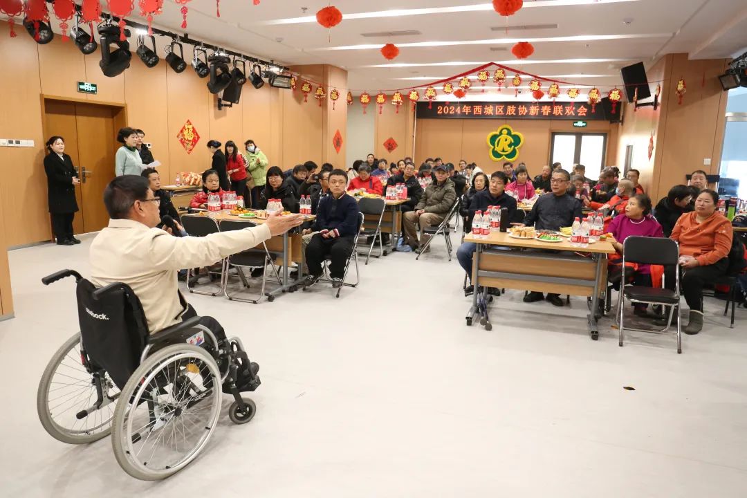 图为活动现场