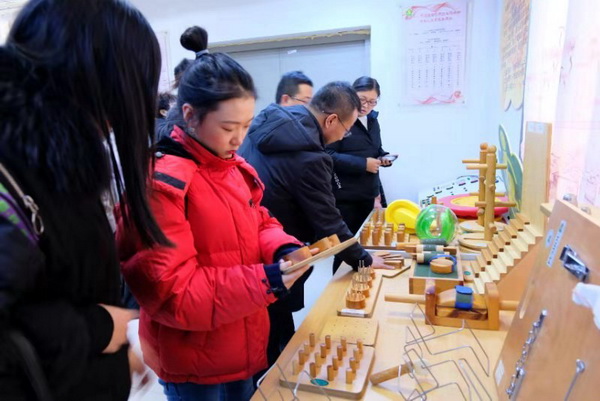 图为参观现场