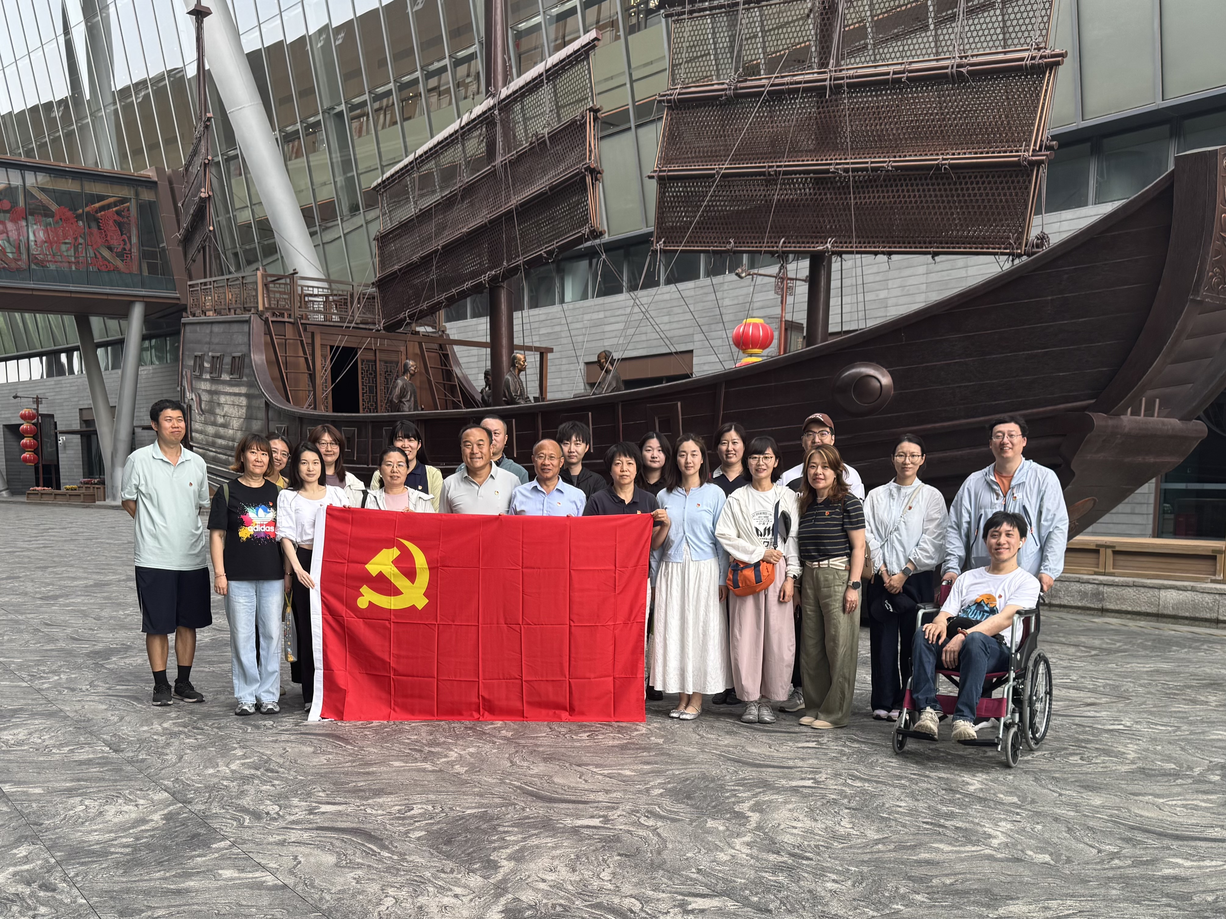 图为活动现场