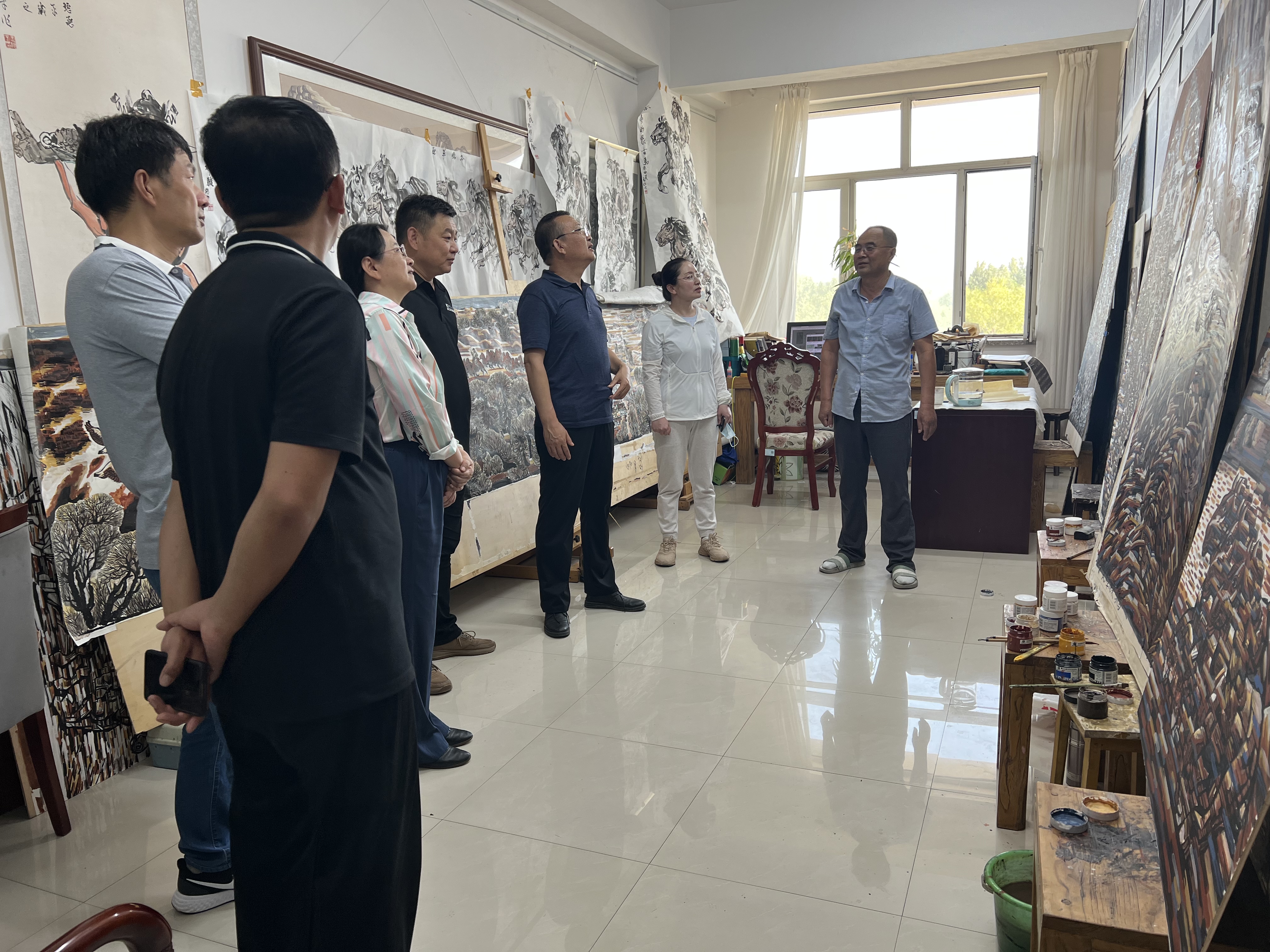 图为会议现场