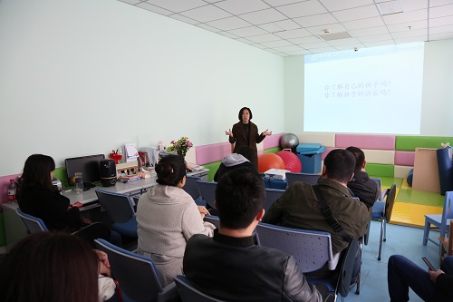 图为活动现场