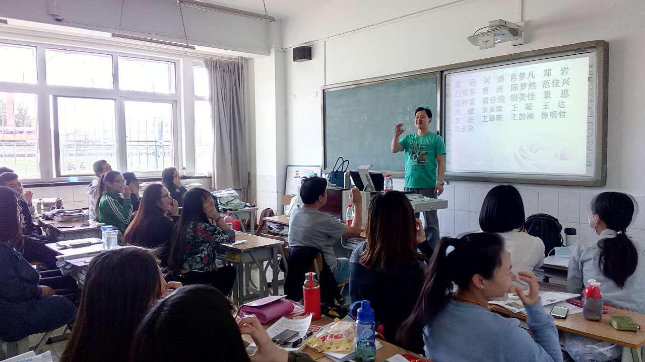 图为活动现场