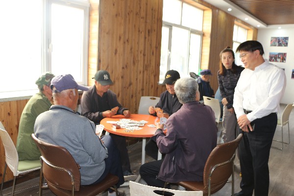 图为会议现场