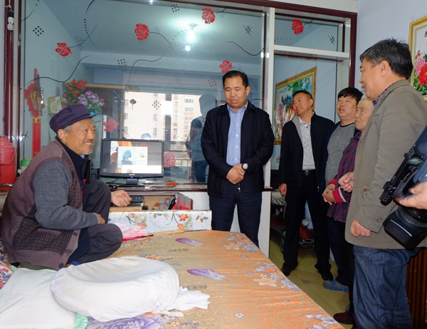 延庆区残联领导慰问贫困残疾人