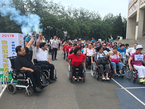 图为活动现场