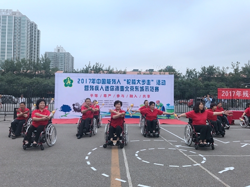 图为活动现场