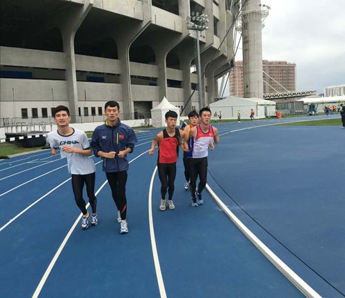 图为训练现场