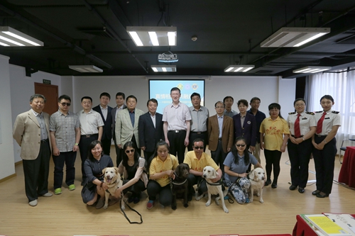 图为活动现场