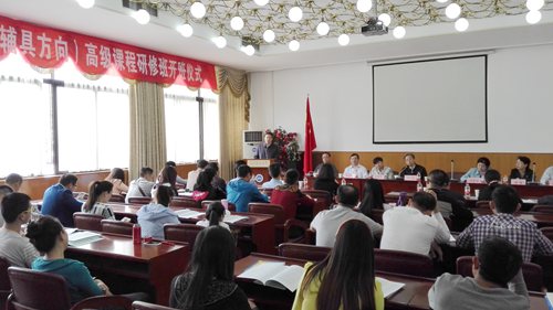 图为仪式现场