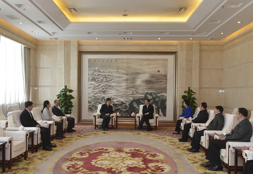 图为会见现场