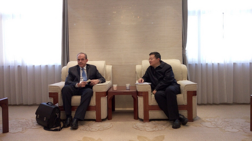 图为会谈现场