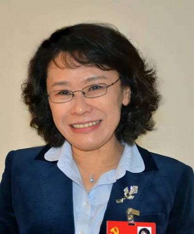 图为中国残联主席张海迪