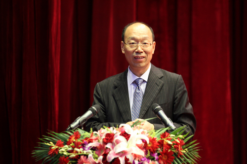 图为交通银行党委副书记、监事长宋曙光讲话