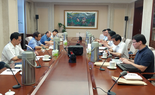 图为座谈会现场