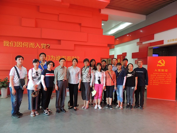图为活动现场