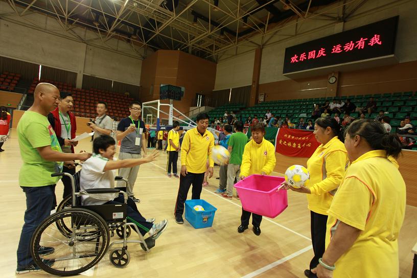 图为活动现场