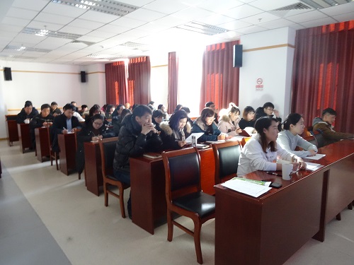 图为乡镇、街道网上办证工作部署会