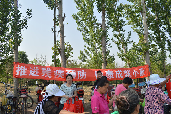 图为活动现场