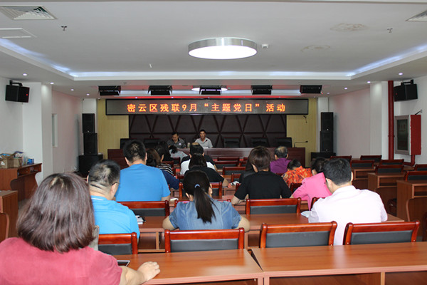 图为活动现场