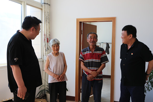 图为活动现场