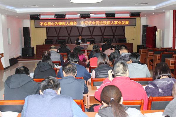 图为活动现场