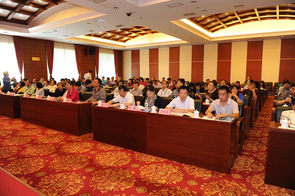 图为交流会现场