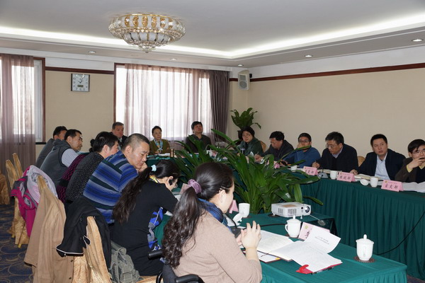 图片为：市残联理事会与专门协会2014年第一季度工作通报会现场