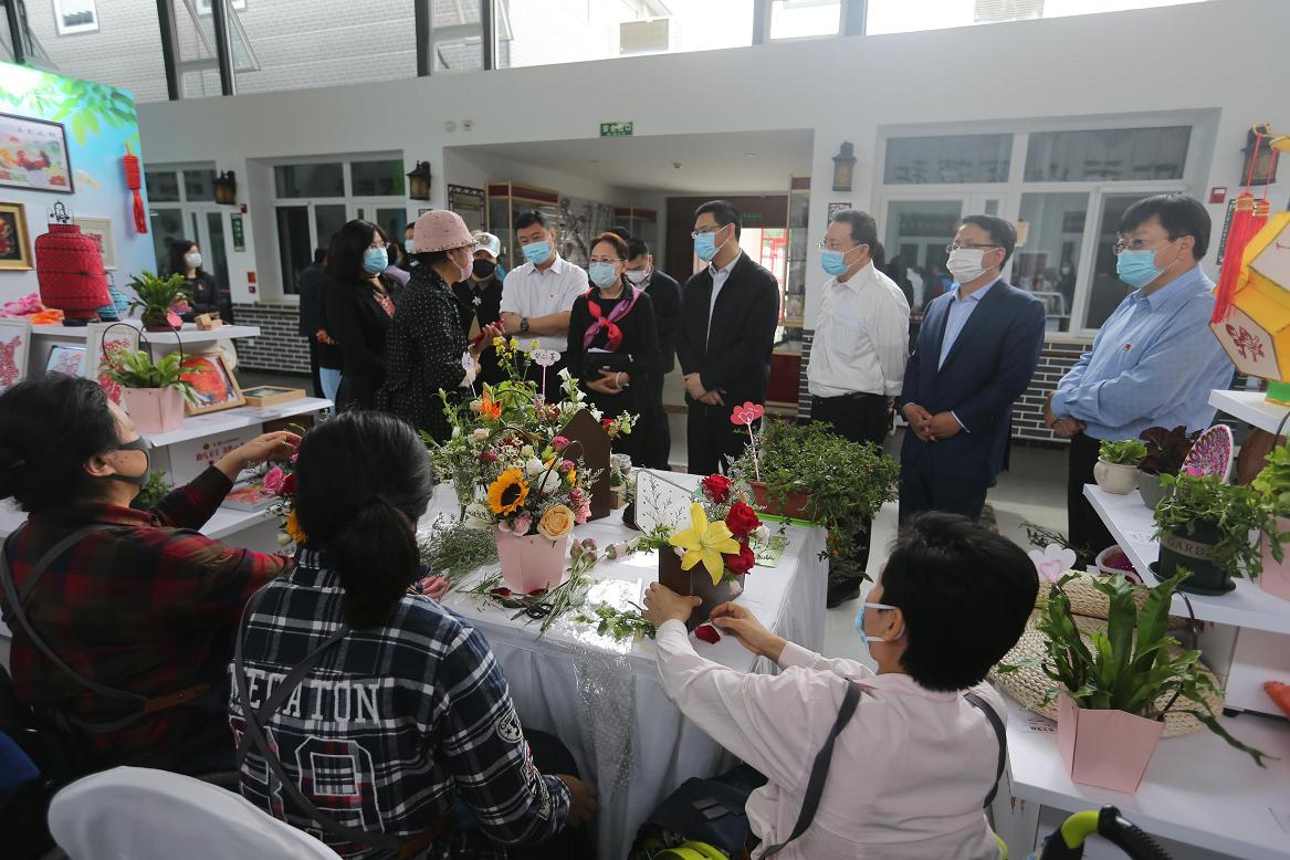  中国残联副理事长贾勇、北京市副市长参加助残日活动